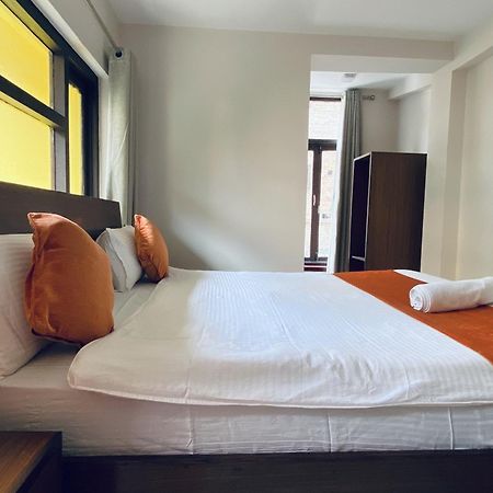 Hotel Pala Kathmandu Esterno foto
