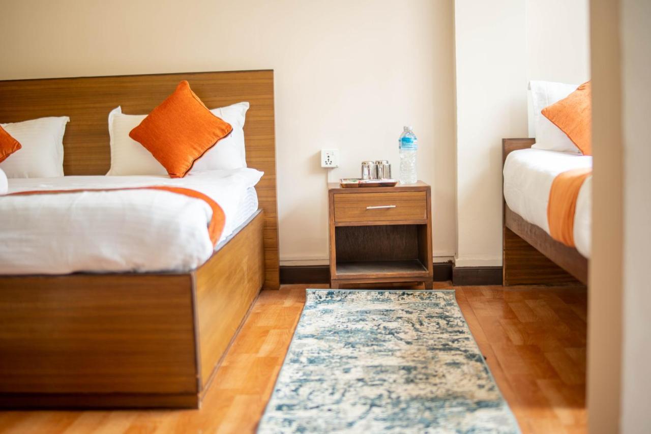 Hotel Pala Kathmandu Esterno foto