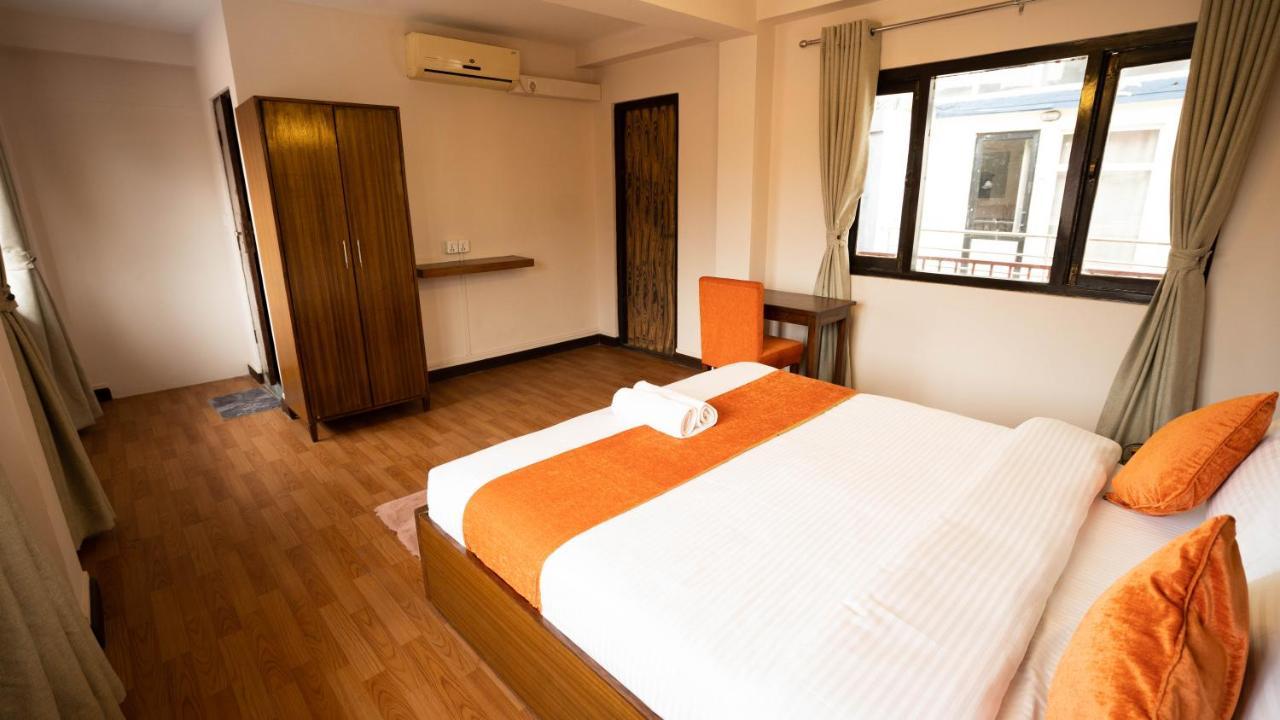 Hotel Pala Kathmandu Esterno foto