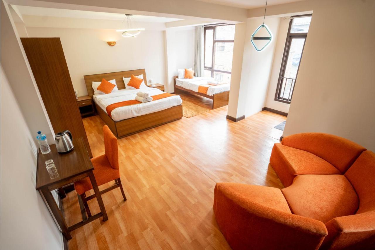 Hotel Pala Kathmandu Esterno foto