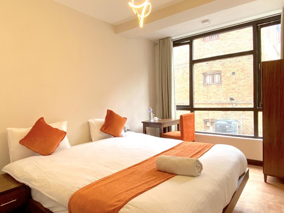 Hotel Pala Kathmandu Esterno foto