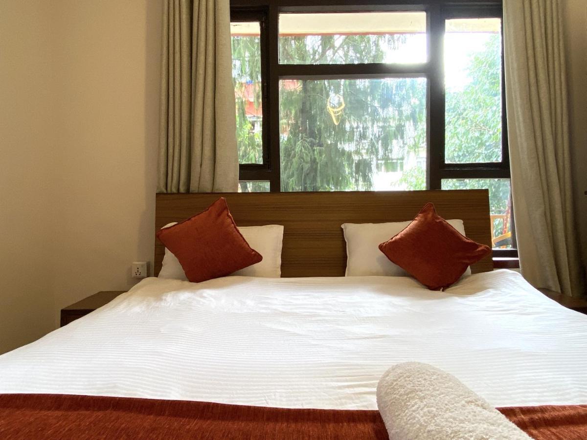 Hotel Pala Kathmandu Esterno foto