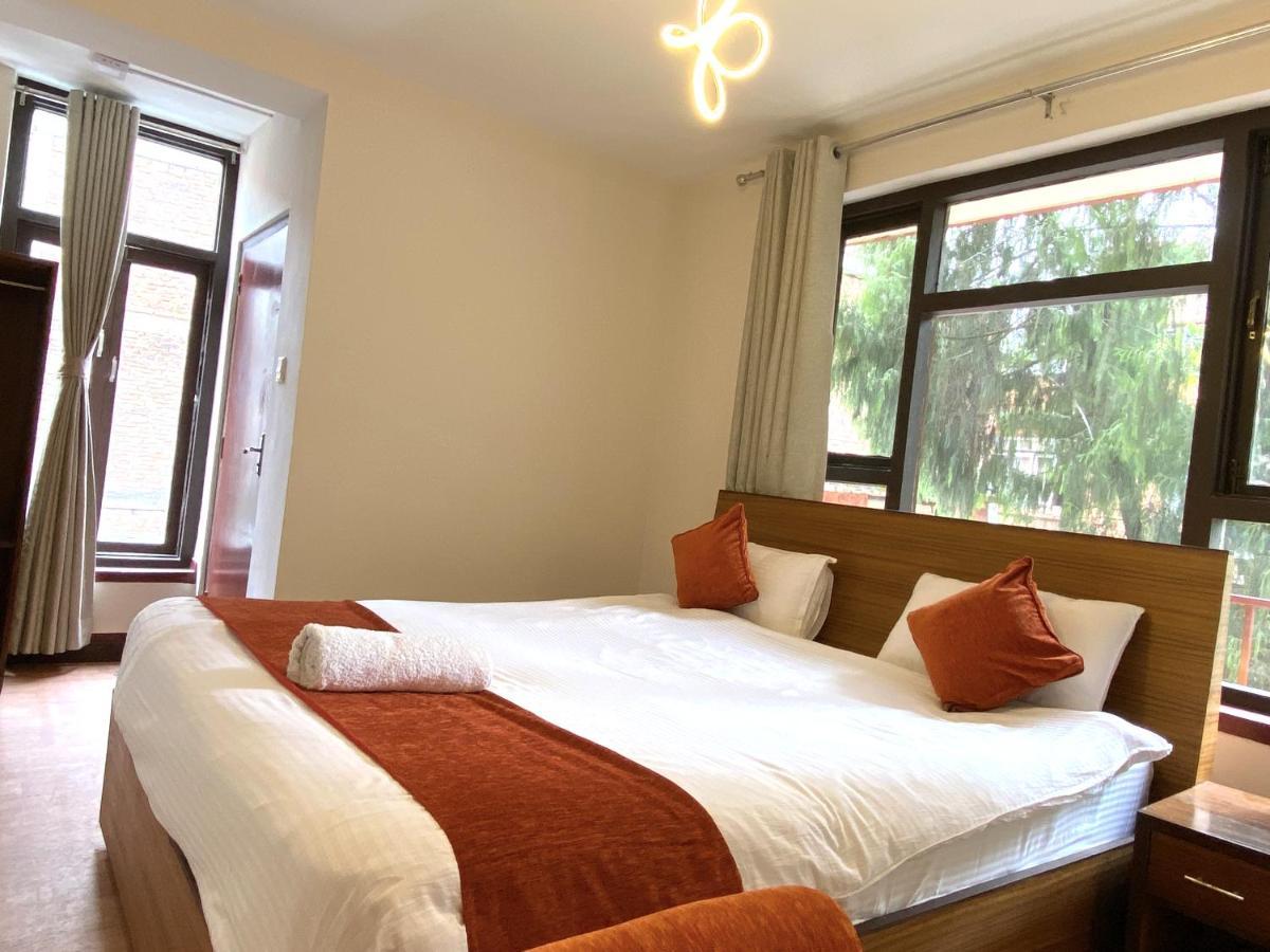 Hotel Pala Kathmandu Esterno foto