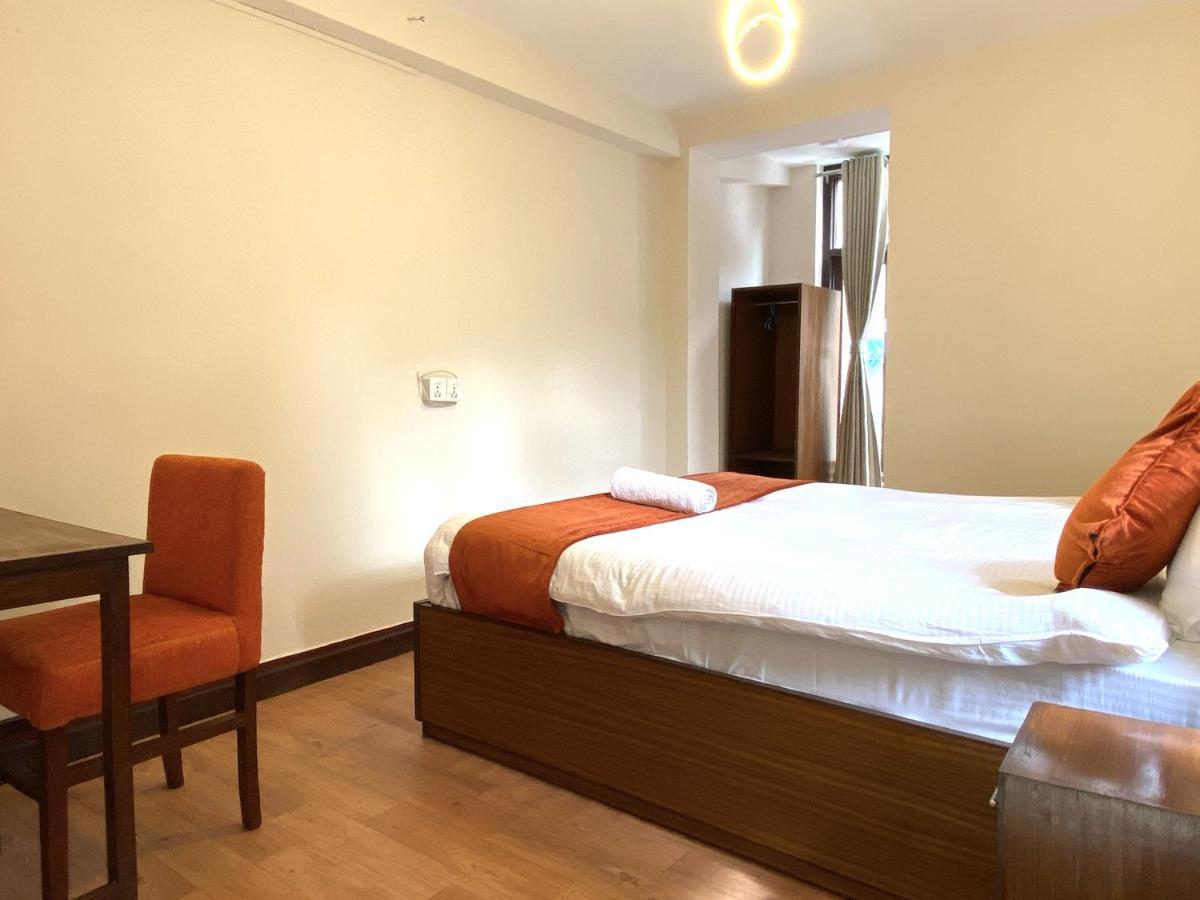 Hotel Pala Kathmandu Esterno foto
