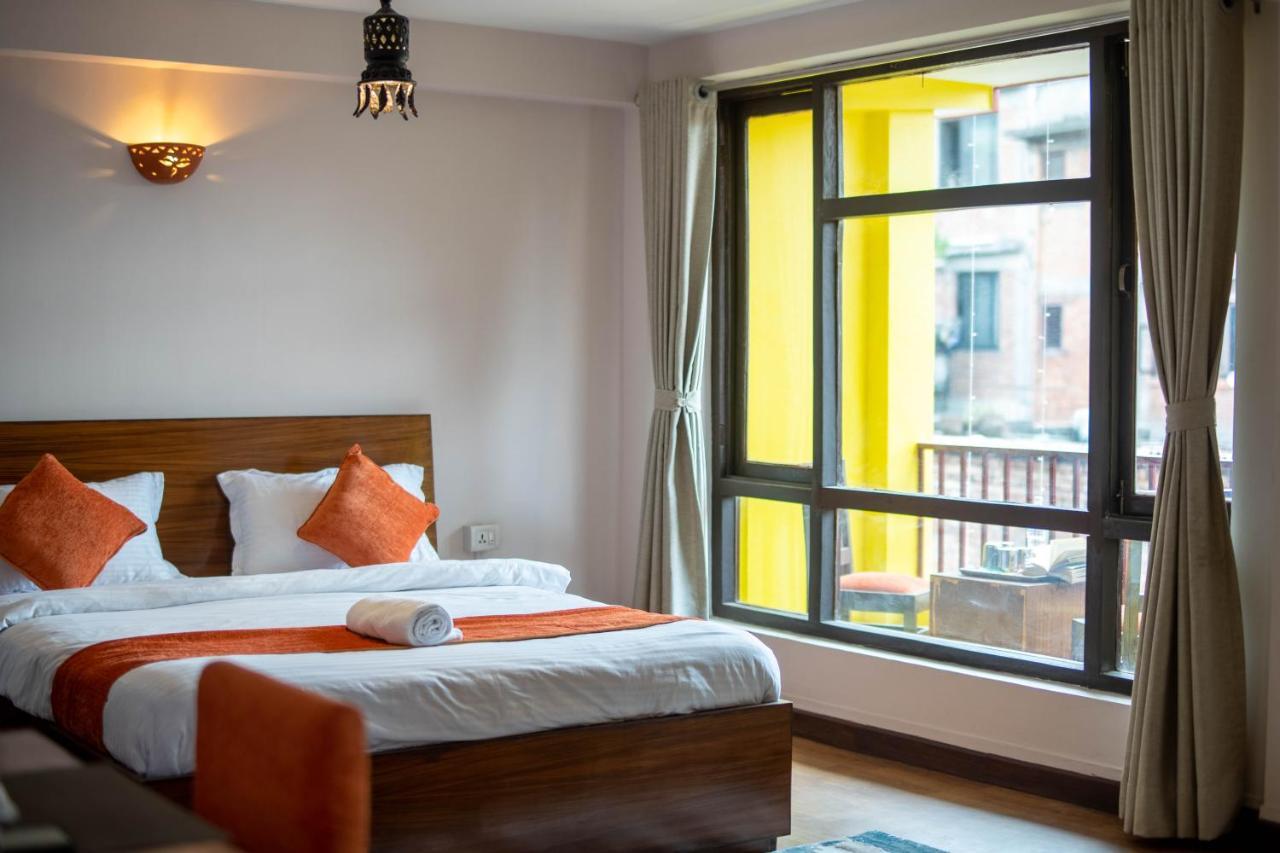 Hotel Pala Kathmandu Esterno foto
