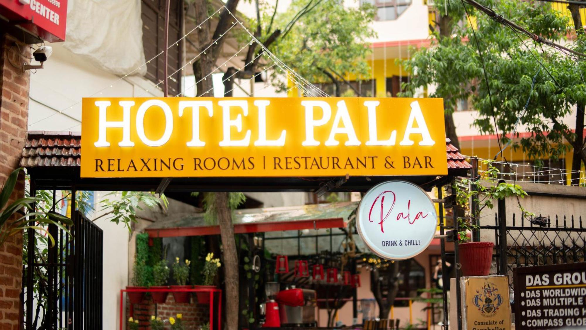 Hotel Pala Kathmandu Esterno foto