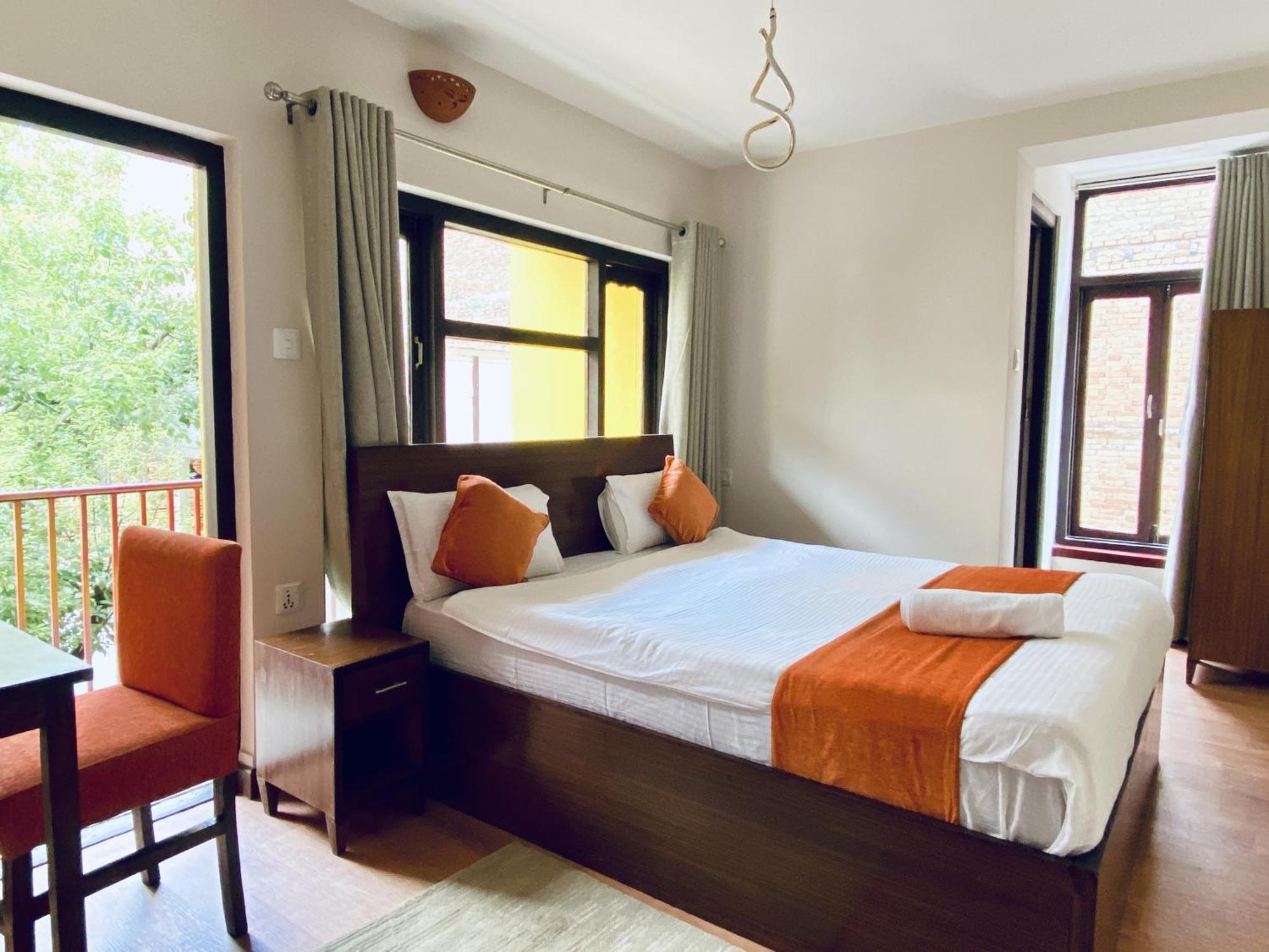 Hotel Pala Kathmandu Esterno foto